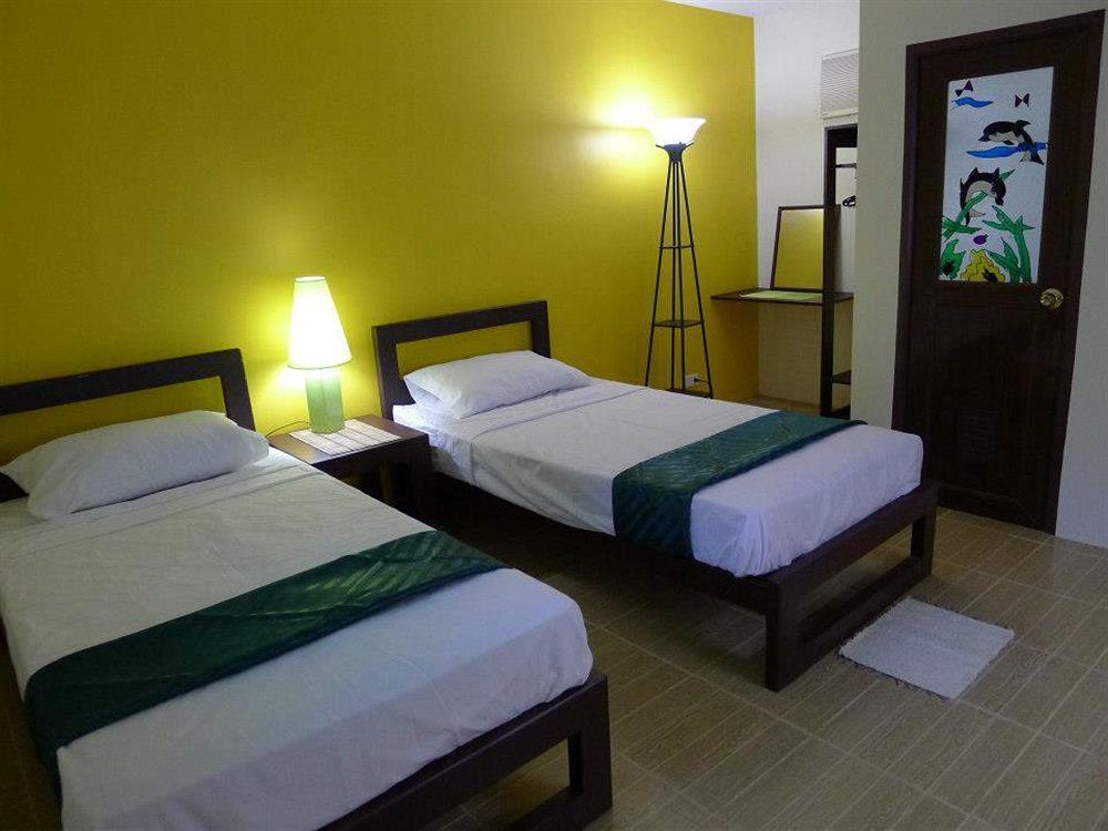 By The Bay, Jacana Bed & Breakfast Puerto Princesa ภายนอก รูปภาพ