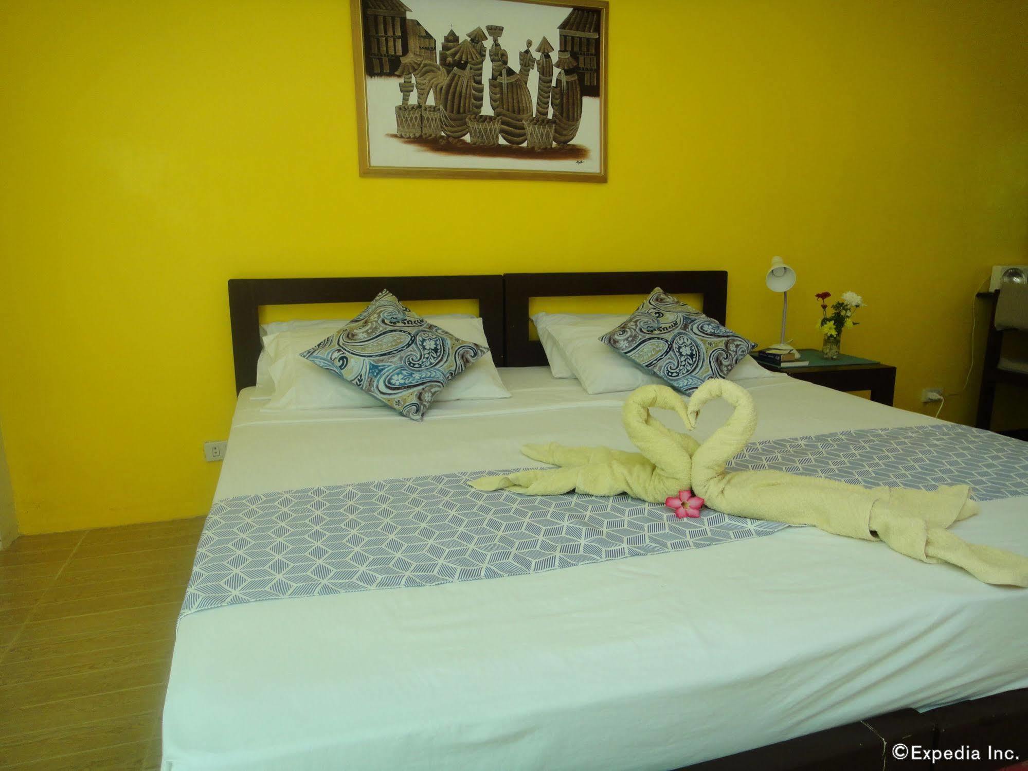 By The Bay, Jacana Bed & Breakfast Puerto Princesa ภายนอก รูปภาพ