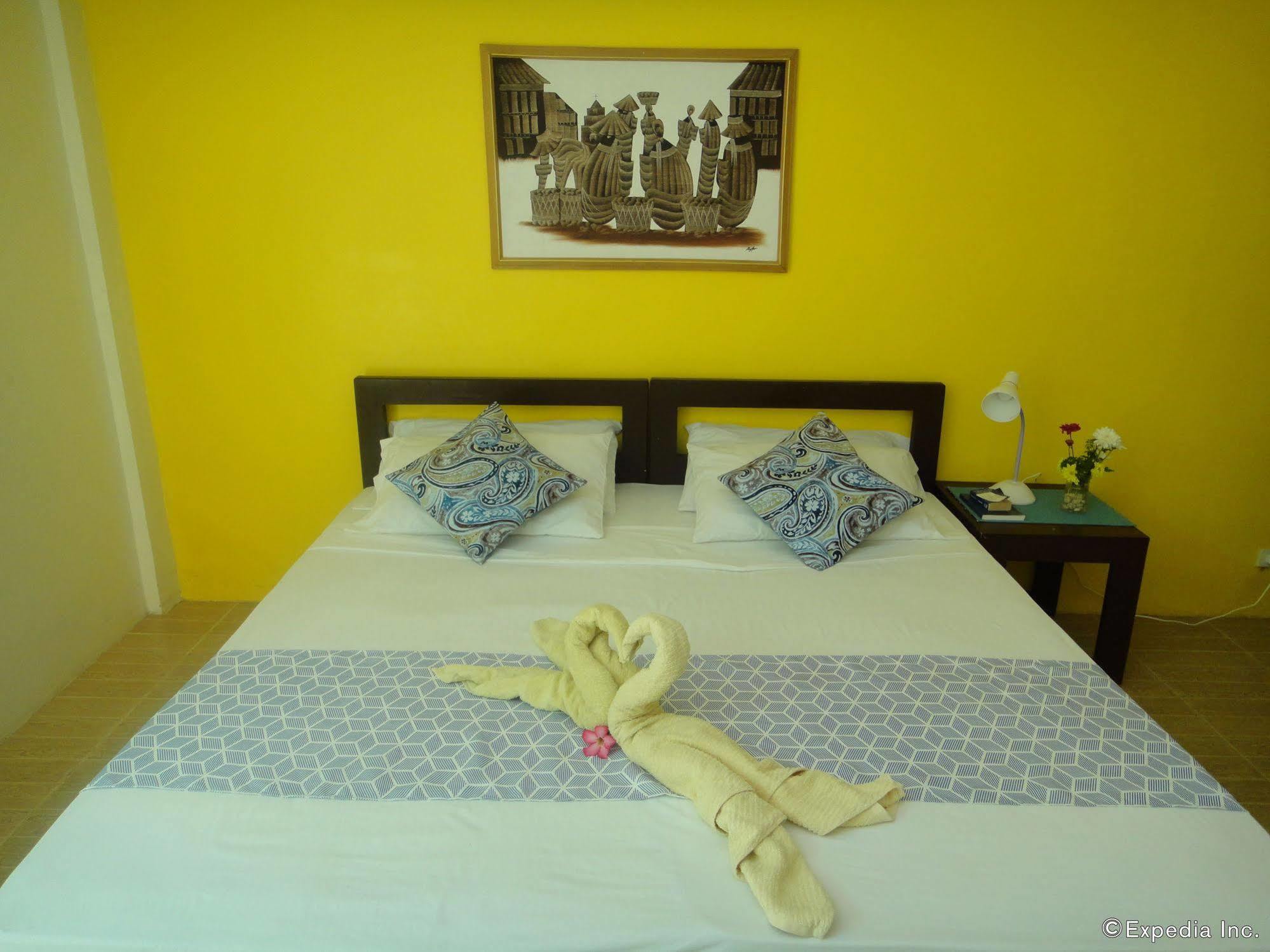 By The Bay, Jacana Bed & Breakfast Puerto Princesa ภายนอก รูปภาพ